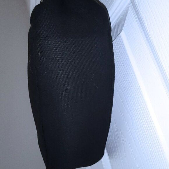 Burberry Blue Label zip shoulder bag w/grommets EUC - Picture 12 of 16